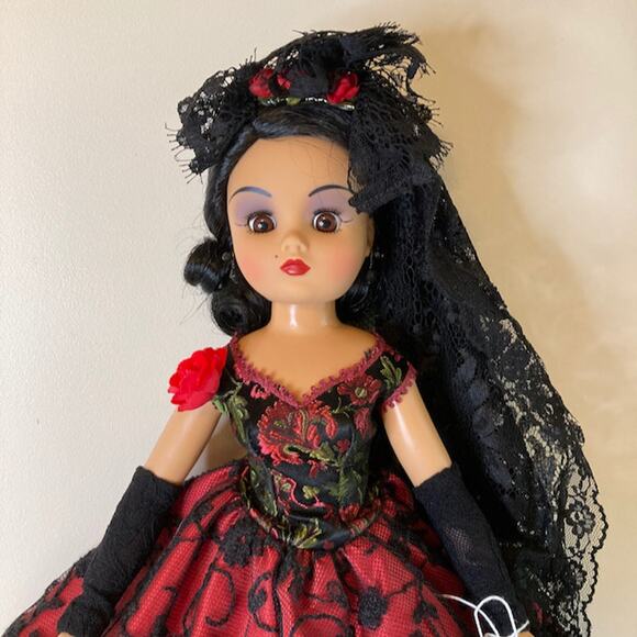 Y2K Madame Alexander 16" Carmen (Coco) #28395 (2001) LE 1500 RESTRUNG - Picture 2 of 8